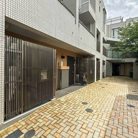 ＬＡＹＥＲＳ ＨＯＵＳＥ 杉並善福寺川公園の建物・共用部写真