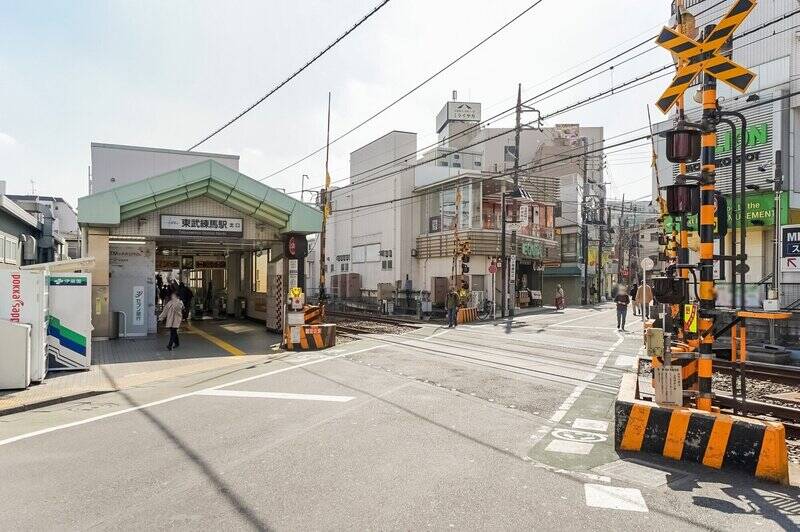 東武東上線「東武練馬」駅まで徒歩9分。「池袋」駅までは直通で乗車時間約16分です。