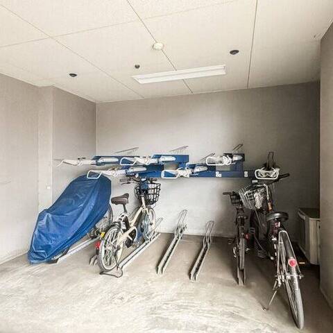 ヒルズ新百合ヶ丘の建物・共用部写真