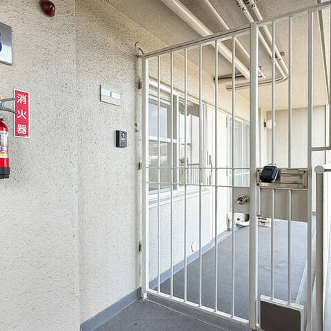 つつじヶ丘ハイムA棟の建物・共用部写真