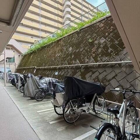ライオンズガーデン百合ケ丘の建物・共用部写真