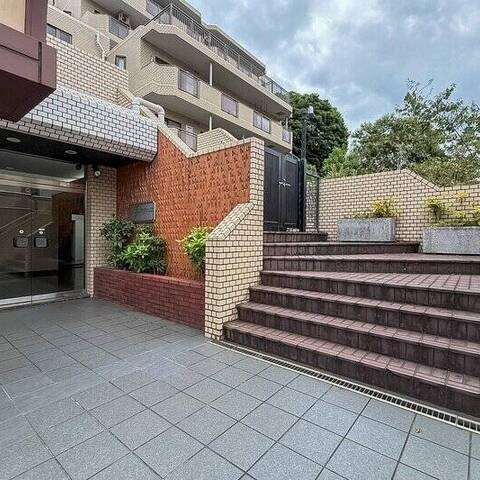 山手ガーデンハイツの建物・共用部写真