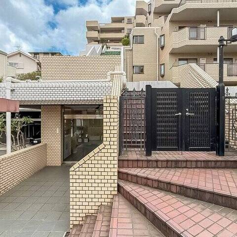 山手ガーデンハイツの建物・共用部写真
