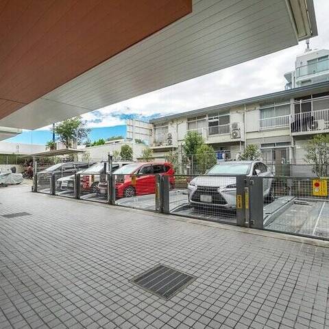 ロイヤルシーズン二子玉川の建物・共用部写真