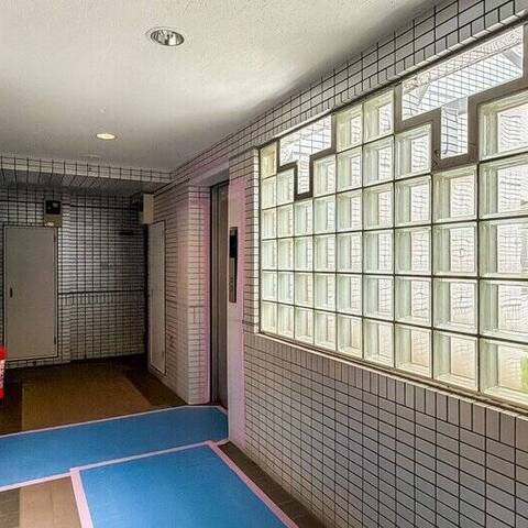 ロイヤル多摩蘭坂ハイツの建物・共用部写真