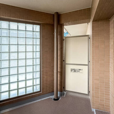 ジェネシティ西棟の室内写真