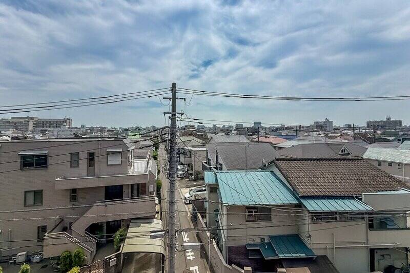 南東側には高い建物がないので、遠くまで視線が抜けていきます。