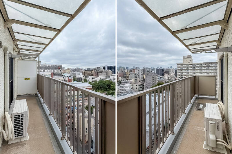 バルコニーは物干し金具付きです。