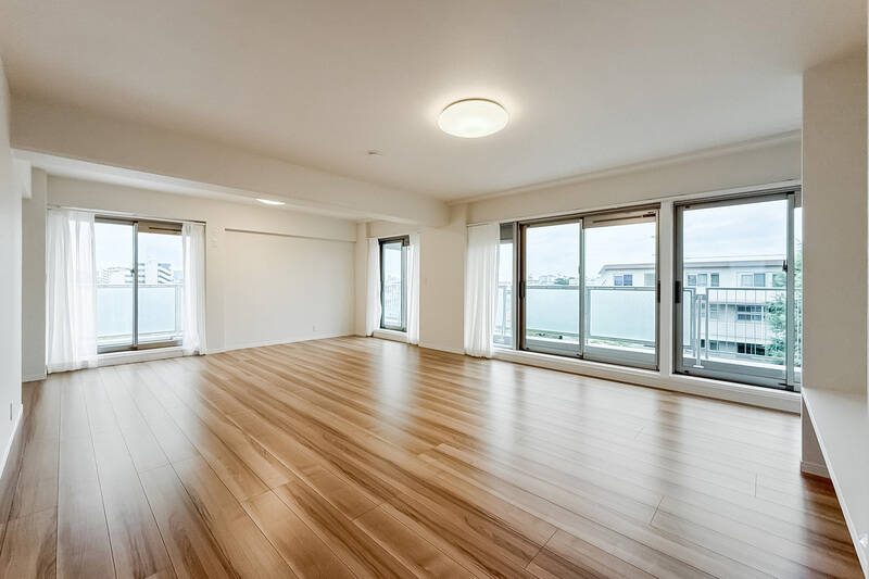 もはや「洋室」と言うのか迷うほどの大きさがある、洋室C。寝室としてもいいですが、家族でくつろぐ第二のリビングにしてもGOOD◎