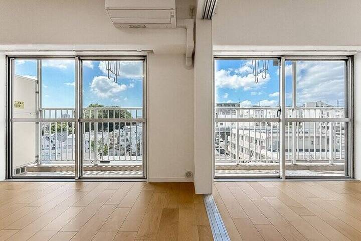 駅近角住戸を発見