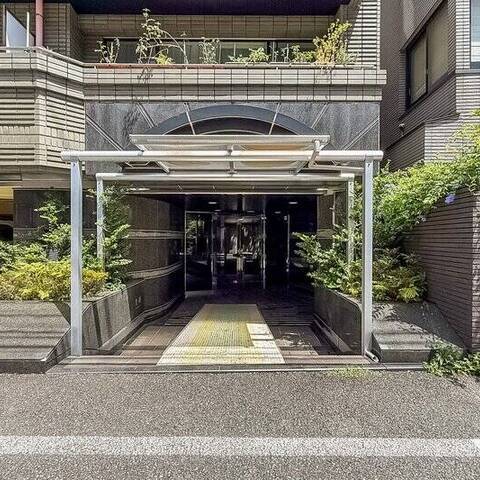 コンフォール南青山の建物・共用部写真