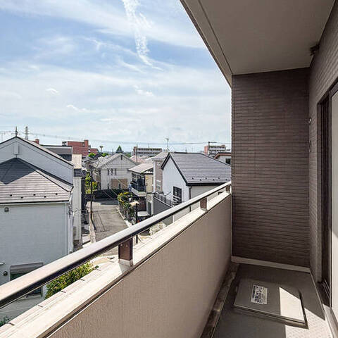 プライムガーデン国立の室内写真