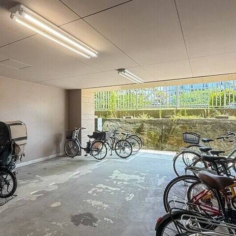 ライオンズマンション菊川リバーサイドの建物・共用部写真