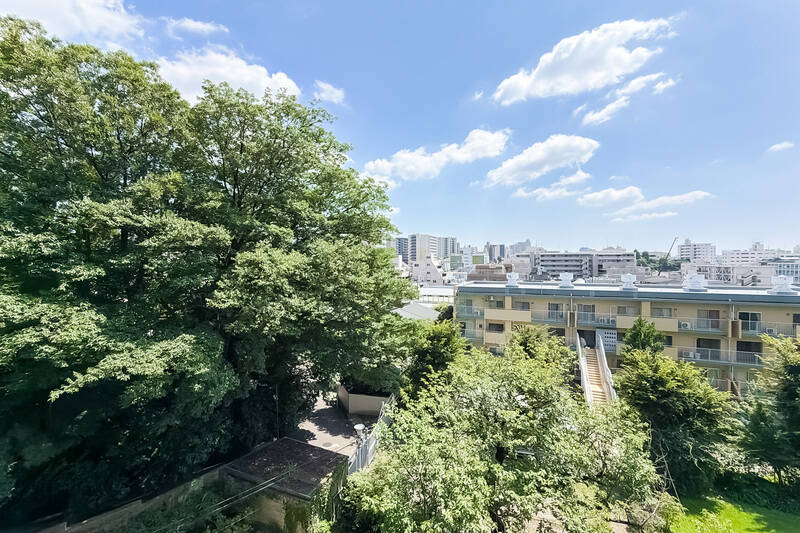 青々とした緑と広い空を享受できる、爽快感のある眺望。何だか空気が美味しく感じます♡
