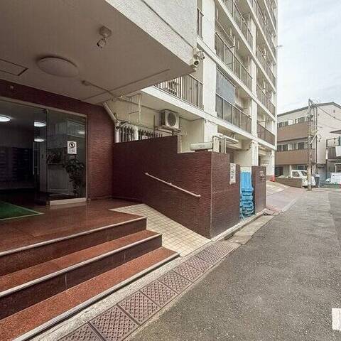 ニュー池尻マンションの建物・共用部写真