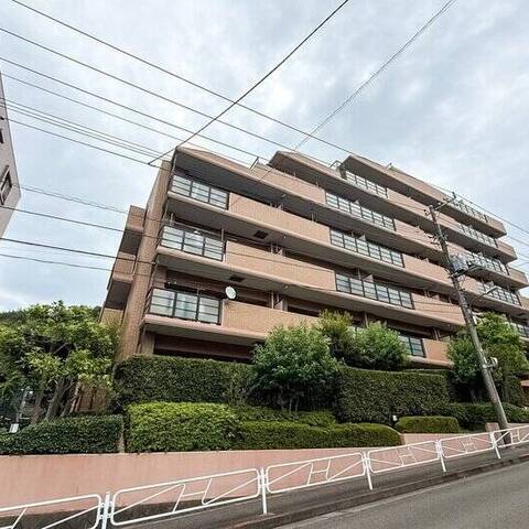 グリーンコーポ多摩ニュータウン南大沢の建物・共用部写真