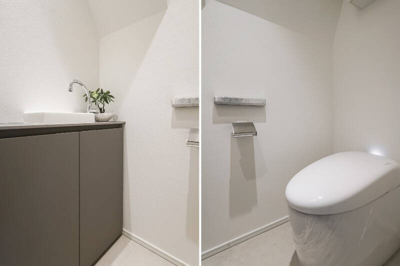 トイレには独立手洗い器が設置されています。