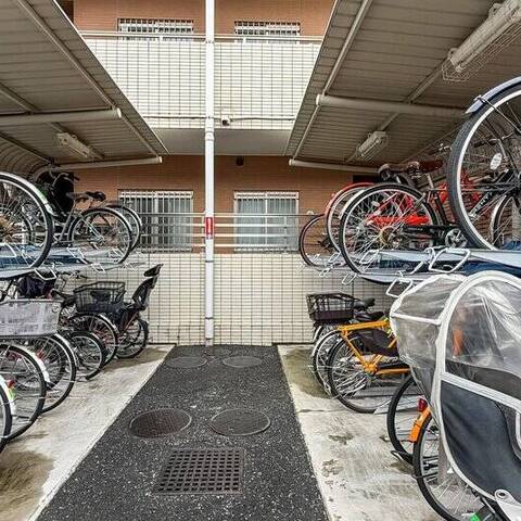 ヒルズ千早町の室内写真