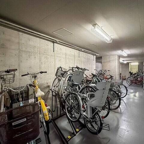 クイーンズパレス東京中央の室内写真