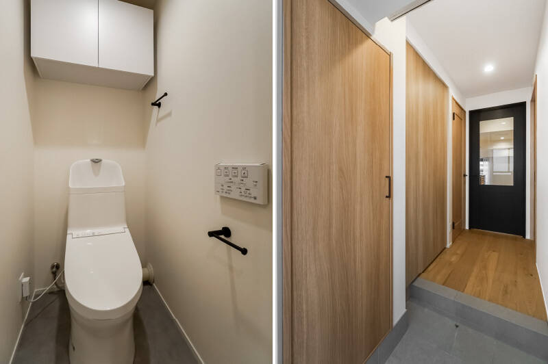 <b>左・</b>トイレが洗面脱衣室の奥にあるのはちょっと面倒カモ？ ですがスムーズに手洗いできるというメリットもあります。／<b>右・</b>最後に玄関でパシャリ。奥行きの深いマルチ収納とシューズボックスの2種類が用意されています。