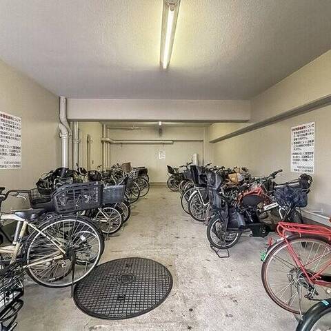 西新宿ハウスの建物・共用部写真