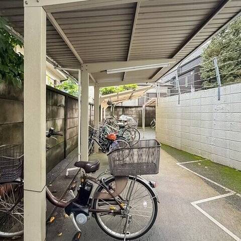 秀和若林レジデンスの建物・共用部写真
