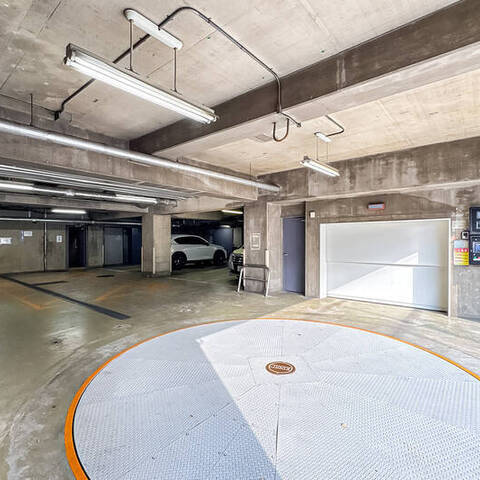 ゲオタワー池袋の室内写真