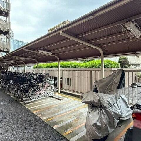 ビューネ蓮根城北公園の室内写真