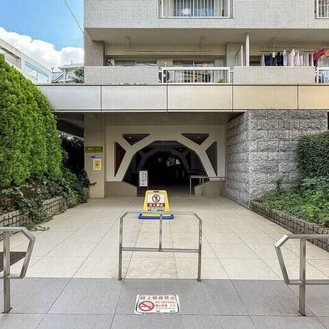 南青ハイツの建物・共用部写真