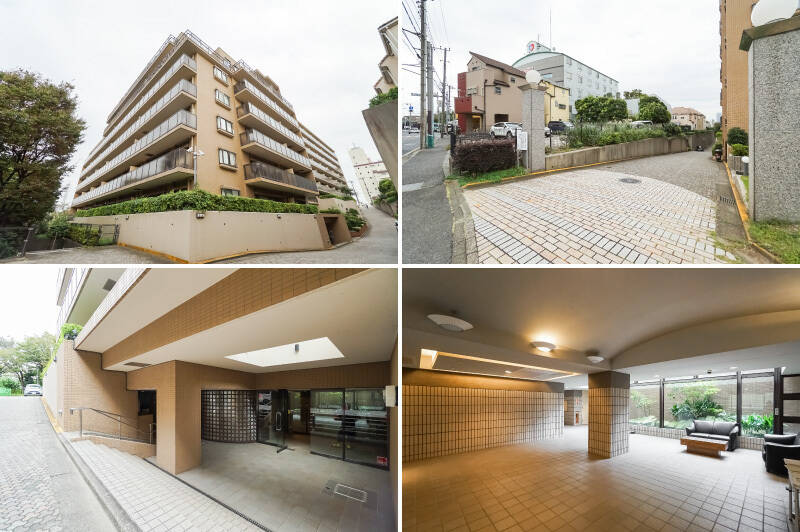 <b>左上・</b>マンションは1989年築・総戸数98戸のビッグコミュニティ。新耐震基準に適合しているのは長く暮らす上での大きな安心材料です。／<b>右上・</b>エントランスは、道路から緩やかな坂道を下りた先に。／<b>左下・</b>オートロック完備のエントランス。左手奥に進むと、駐車場や公園につながる階段があります。／<b>右下・</b>坪庭を望む、ちょっと優雅な共用ロビー。日勤の管理人さんがいらっしゃるのも、日々の安心感に繋がりそうなポイントです。